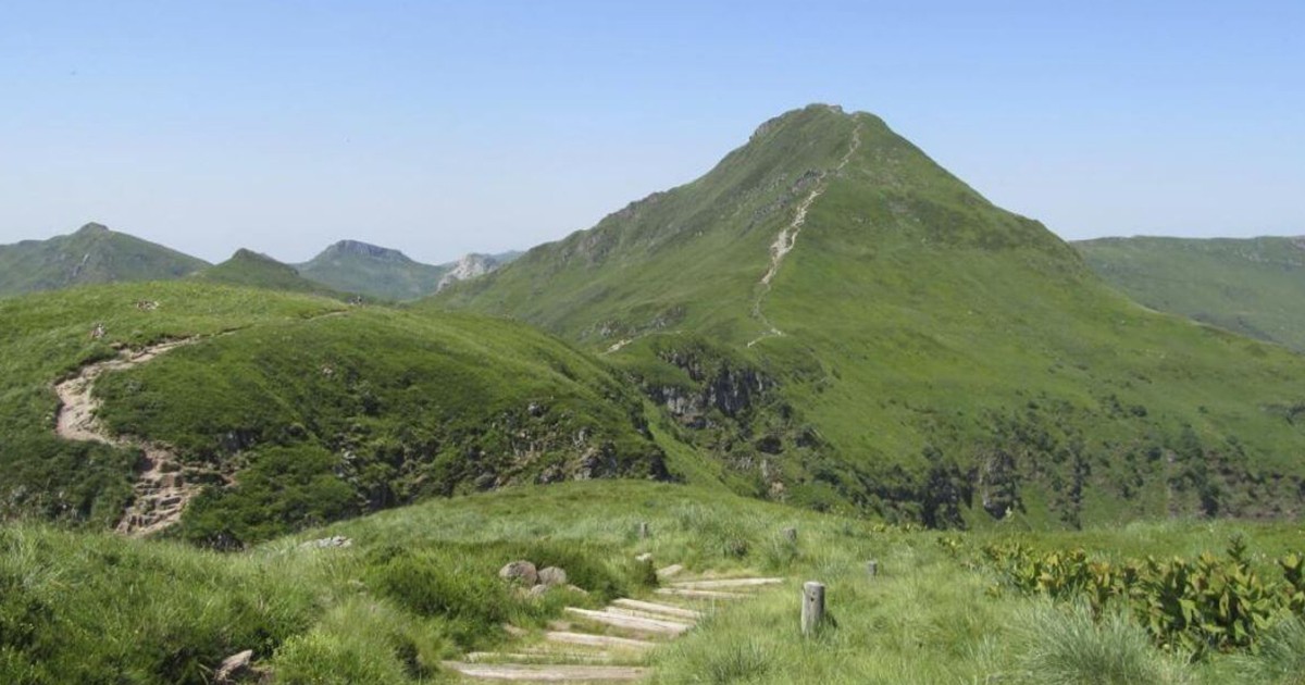 Photo du site touristique du Puy Mary au coeur du volcan Illustration département du Cantal 15 BGE Sud-Ouest